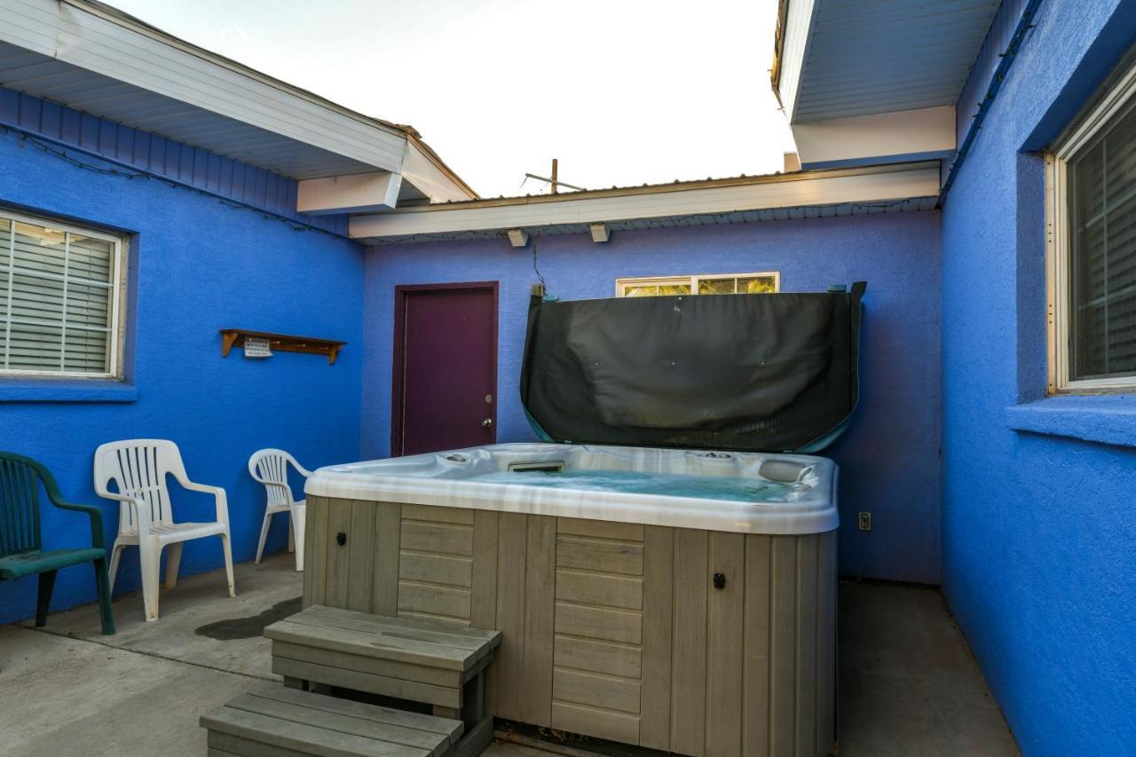Inn 1 - Downtown 1 Bedroom Unit, Sleeps 6 With Shared Hot Tub Моаб Екстер'єр фото