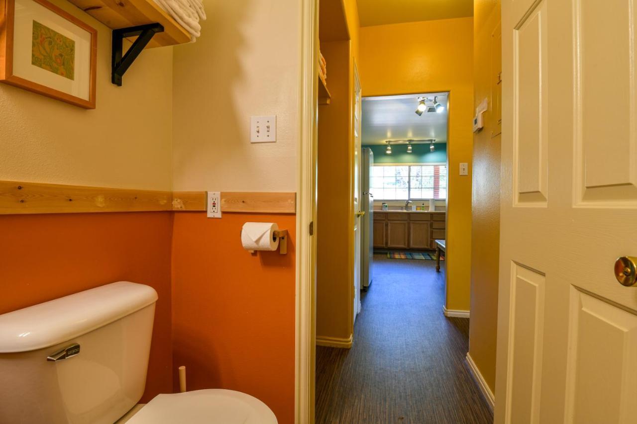 Inn 1 - Downtown 1 Bedroom Unit, Sleeps 6 With Shared Hot Tub Моаб Екстер'єр фото